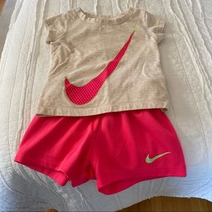 NIKE GIRLS MARCHING SET